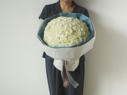 101 White Roses Bouquet