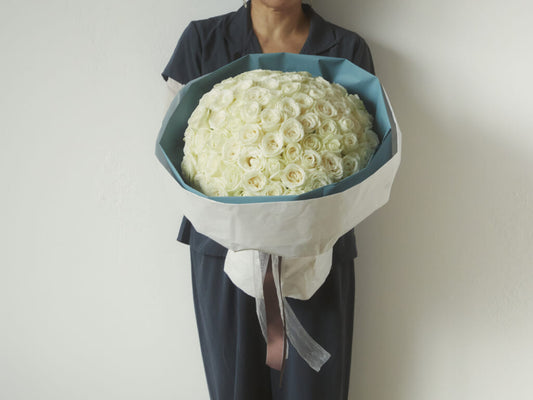 101 White Roses Bouquet